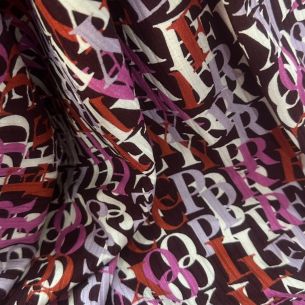 Tecido Malha Canelada Estampada Letras • Conexão Tecidos