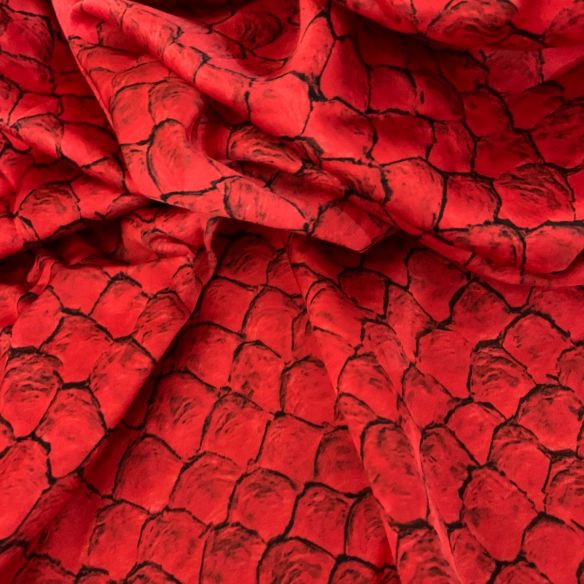 Tecido Viscose Estampada Acetinada Premium Red • Conexão Tecidos
