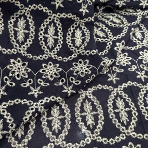 LESE DE ALGODÃO NAVY BLUE EMBROIDERY • Conexão Tecidos