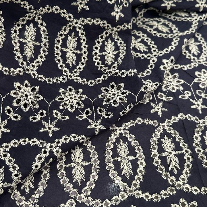 Tecido Lese De Algodão Navy Blue Embroidery • Conexão Tecidos