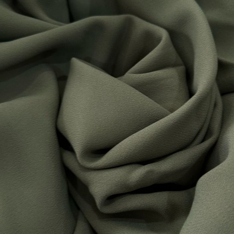 Tecido Crepe Patou Verde Oliveira • Conexão Tecidos