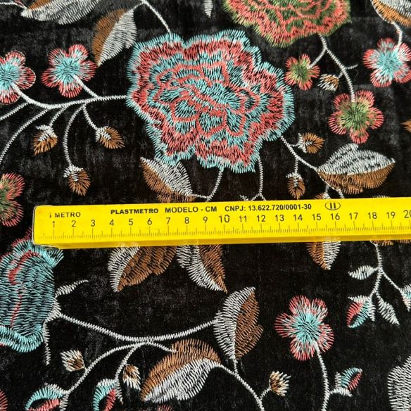 Tecido Veludo Bordado Exclusivo • Conexão Tecidos