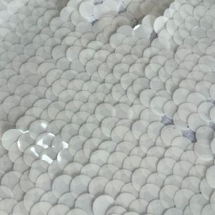 Tecido Maxi Paetê Branco • Conexão Tecidos