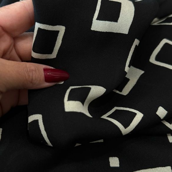 Tecido Georgete De Seda Pura Mahandra • Conexão Tecidos