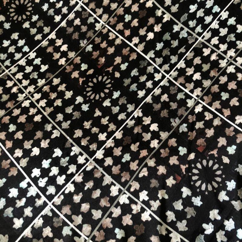 Tecido Cetim de Seda Estampado Winter • Conexão Tecidos