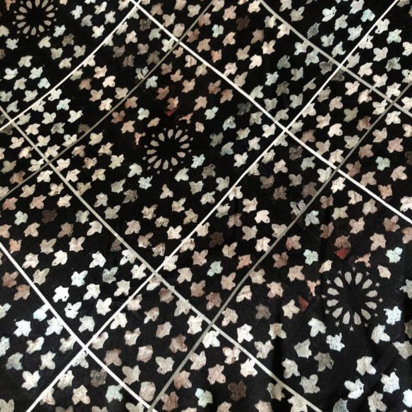 Tecido Cetim de Seda Estampado Winter • Conexão Tecidos