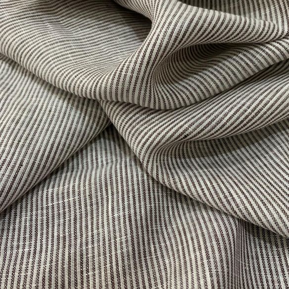 TECIDO LINHO PURO LISTRAS MARROM. 