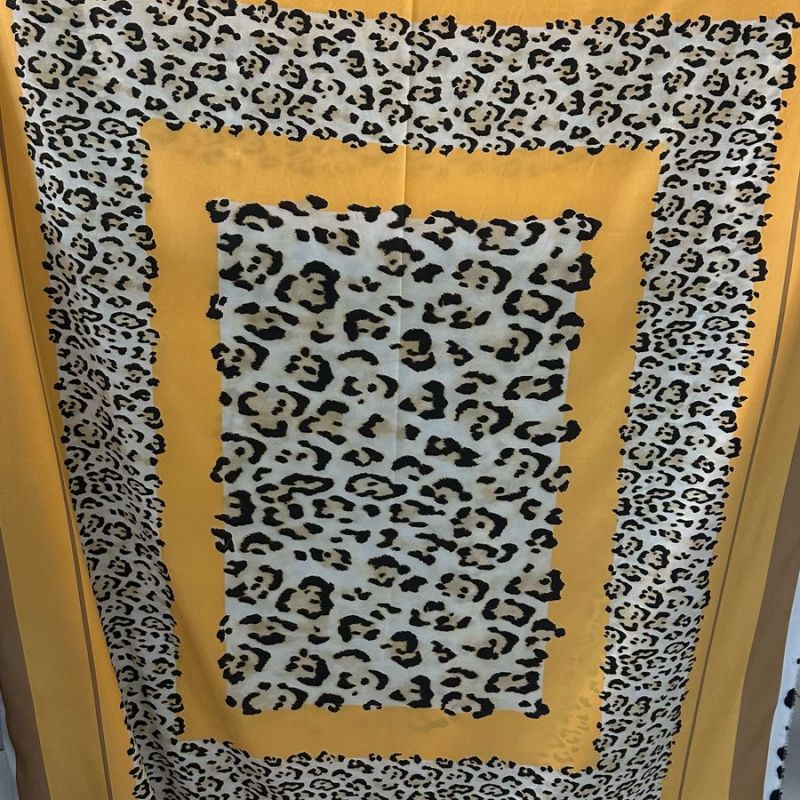 LENÇO EM CREPE DE CHINE EXCLUSIVO 1,70 X 1,40 • Conexão Tecidos