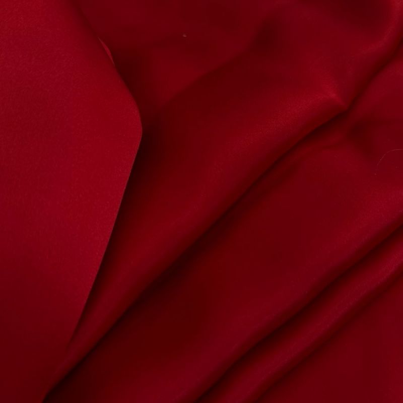 TECIDO CETIM DE SEDA VERMELHO VALENTINO.