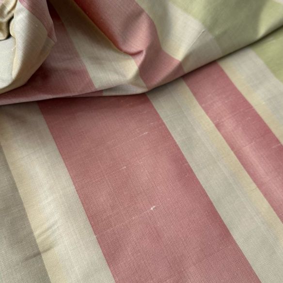 SHANTUNG DE SEDA PURA LISTRADO EXCLUSIVO. 