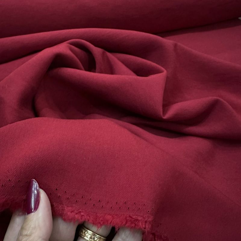 Tecido Alfaiataria Liocel Marrant Premium Vinho • Conexão Tecidos