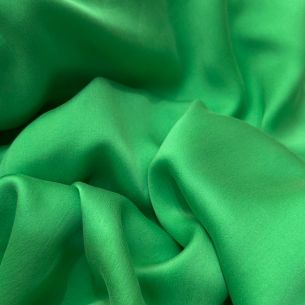 Tecido Cetim de Seda Liso Estonado Verde • Conexão Tecidos 2