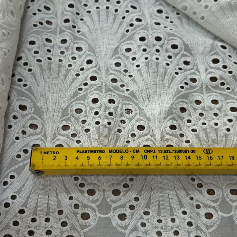 Tecido Lese Off White Arabesco • Conexão Tecidos