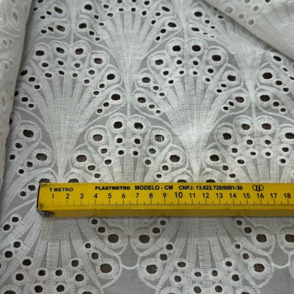 Tecido Lese Off White Arabesco • Conexão Tecidos