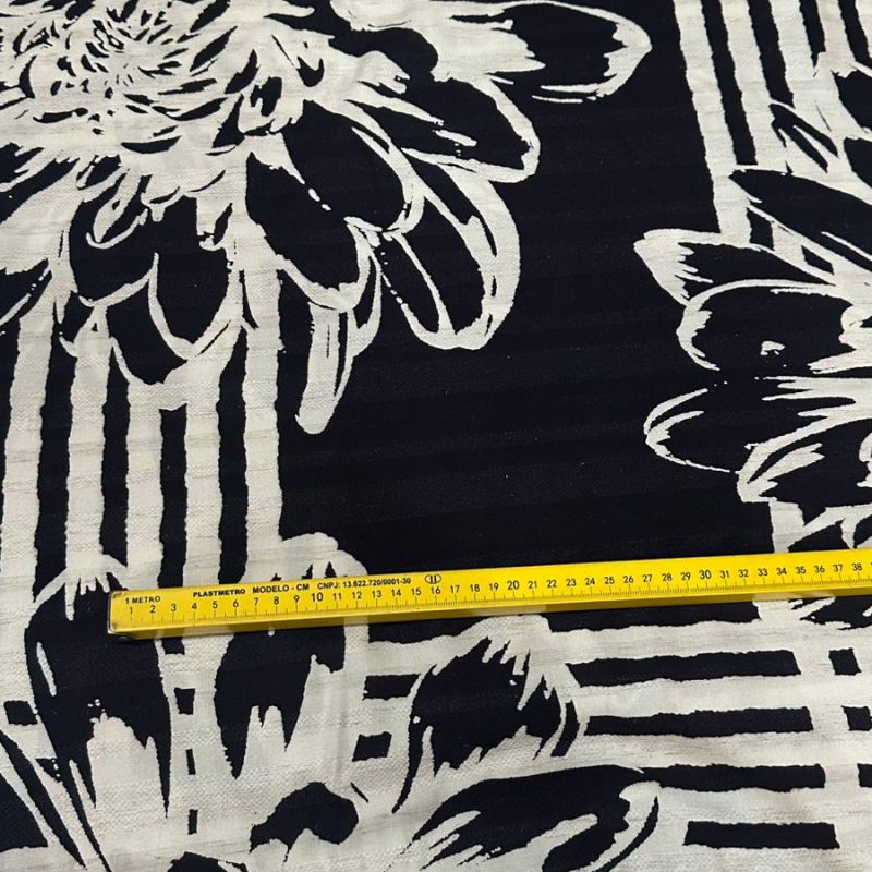 Tecido Viscose Estampada Maquinetada Retrô • Conexão Tecidos