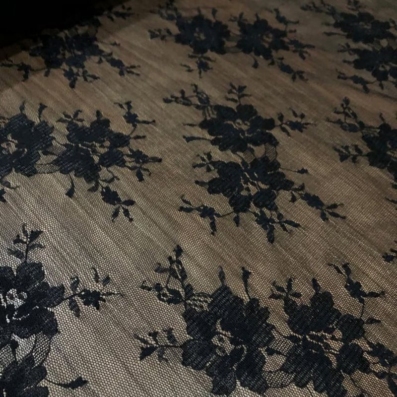 Tecido Renda Chantilly Preta Versailles Noturna • Conexão Tecidos