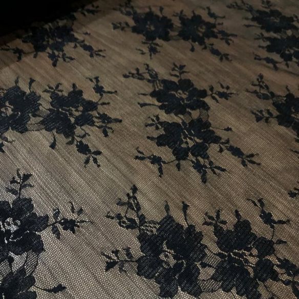 Tecido Renda chantilly preta