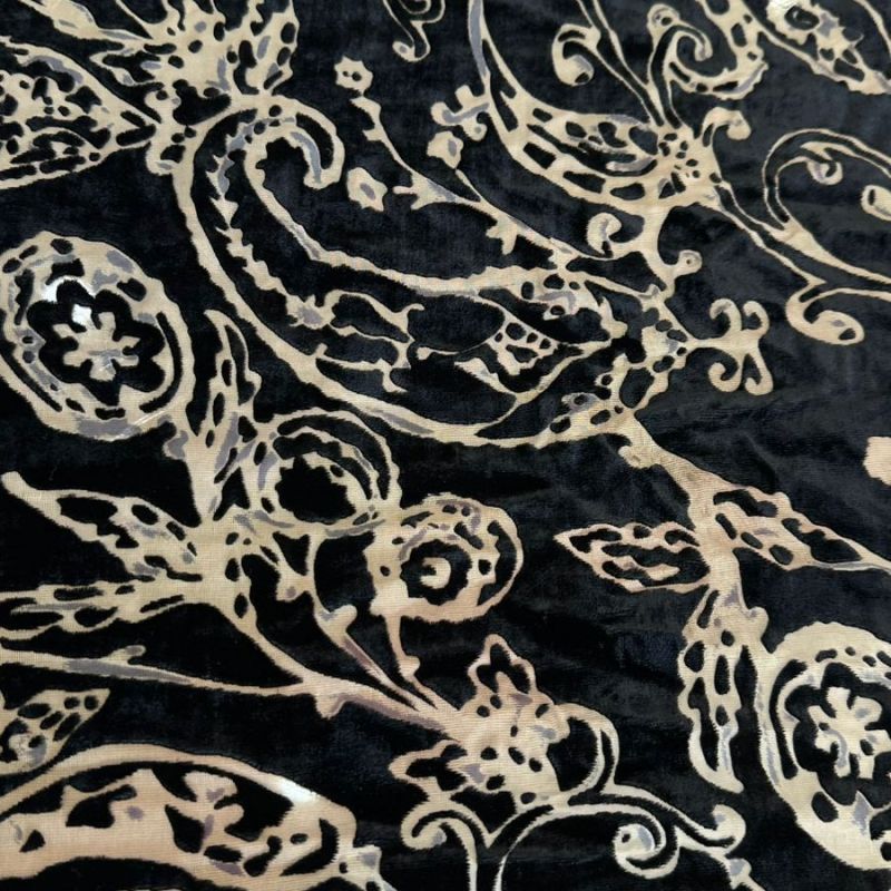 Tecido Veludo De Seda Preto Estampado • Conexão Tecidos