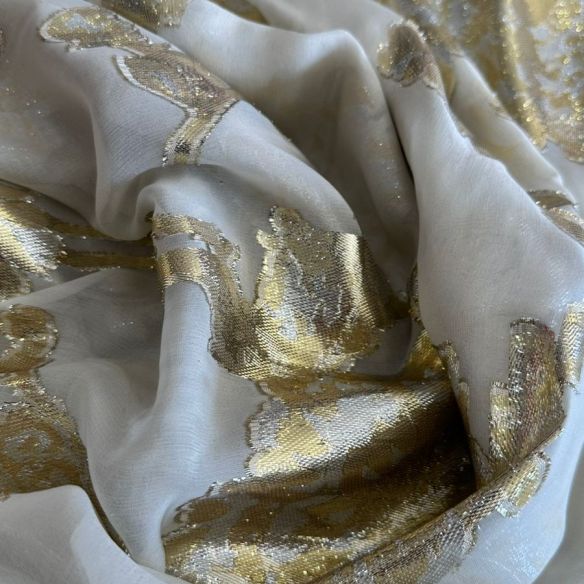 MUSSELINA DE SEDA GOLD COM FOIL • Conexão Tecidos MUSSELINA DE SEDA GOLD COM FOIL • Conexão Tecidos