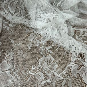 Tecido Renda Chantilly Off White • Conexão Tecidos 2