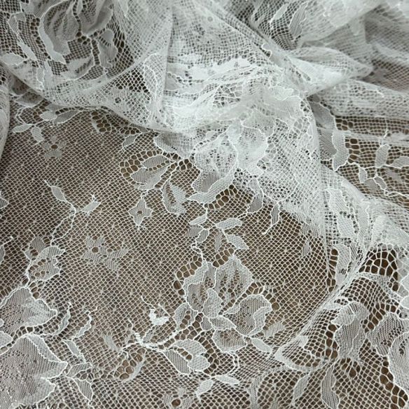 Tecido Renda Chantilly Off White • Conexão Tecidos
