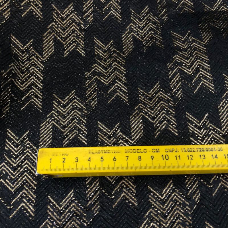 JACQUARD LEVE BLACK & GOLD • Conexão Tecidos