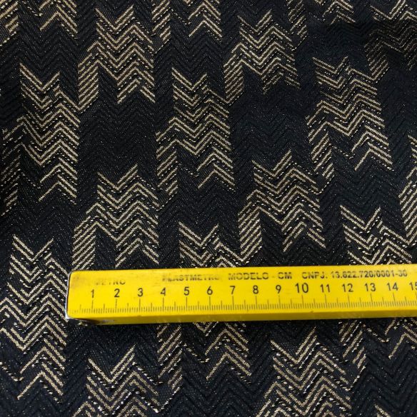 JACQUARD LEVE BLACK & GOLD • Conexão Tecidos