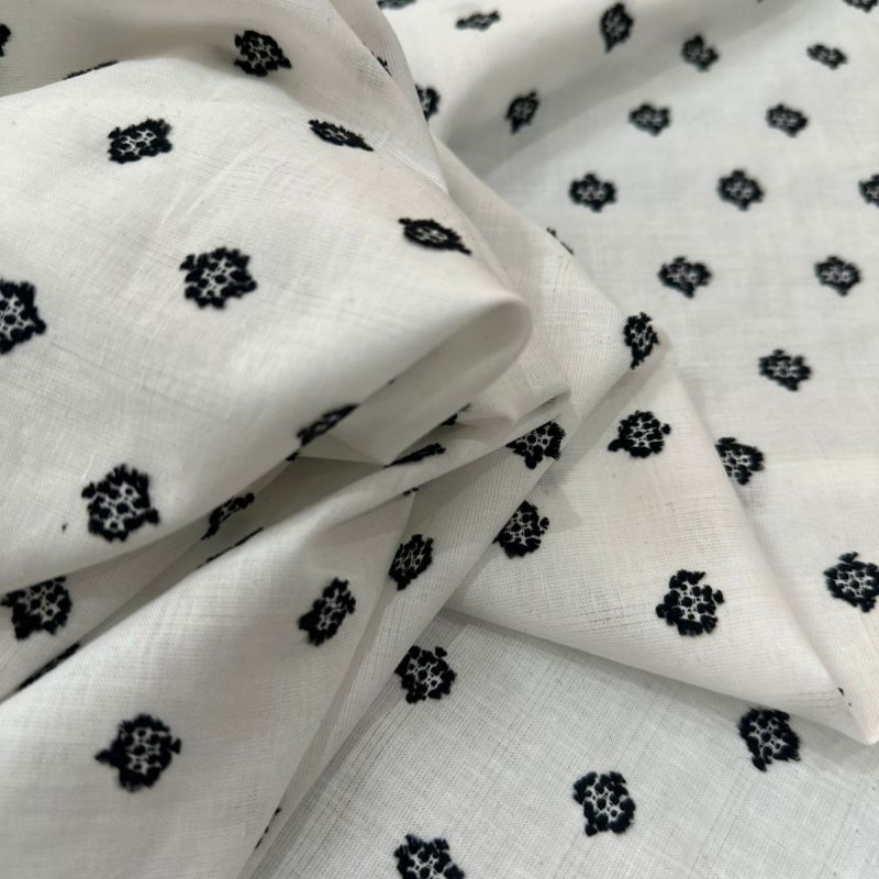 TECIDO CAMBRAIA DE ALGODÃO BORDADA EXOTIC • Conexão Tecidos