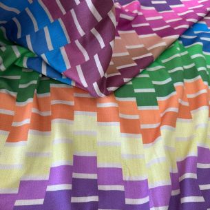 TECIDO VISCOSE ACETINADA ESTAMPA PATCHWORK • Conexão Tecidos