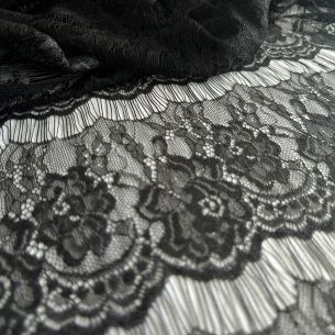 Tecido Renda Chantilly Preta • Conexão Tecidos