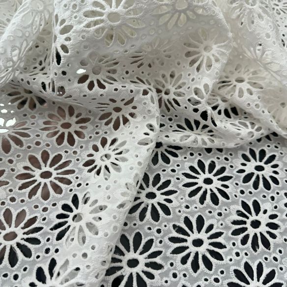 Tecido Lese Bordada Off White Floral Premium • Conexão Tecidos