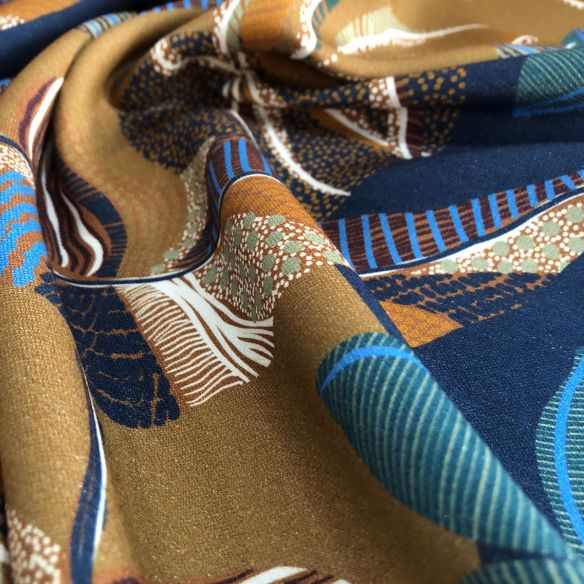 Tecido Viscose Estampada Selva Dourada • Conexão Tecidos