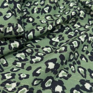 Tecido Viscose Estampada Verde Selvagem Foil • Conexão Tecidos 2