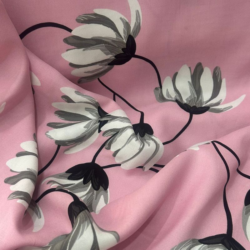 Tecido Viscose Estampada Lírio Do Oriente • Conexão Tecidos