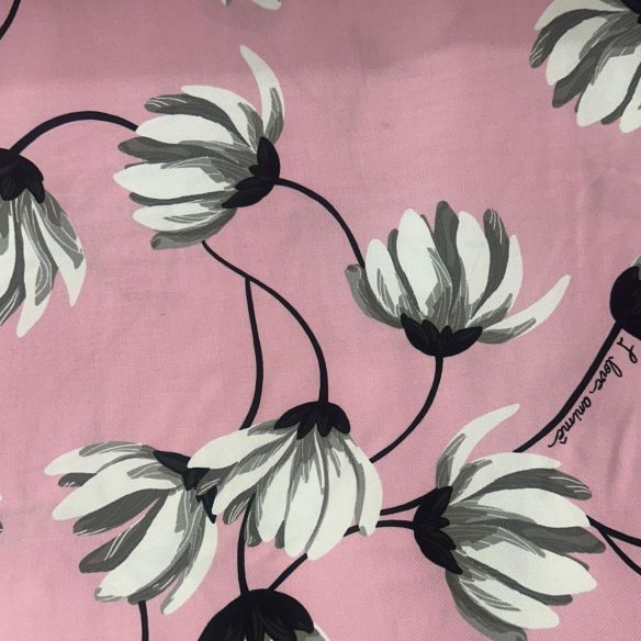 Tecido Viscose Estampada Lírio Do Oriente • Conexão Tecidos