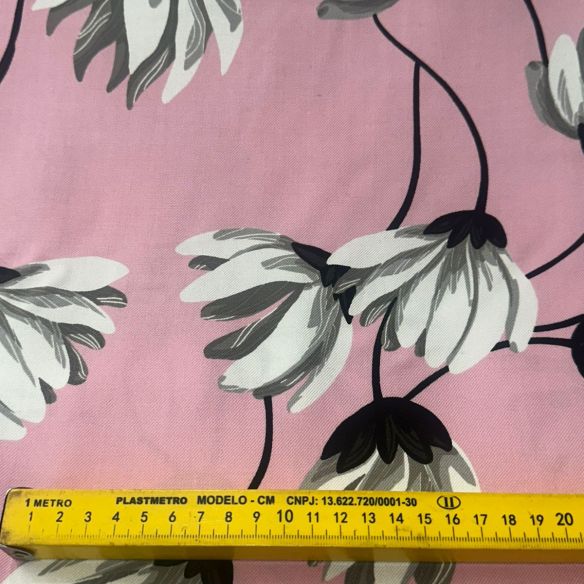 Tecido Viscose Estampada Lírio Do Oriente • Conexão Tecidos