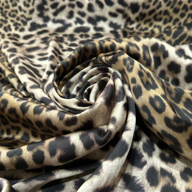 Tecido Cetim de Seda Estampado Leopardo • Conexão Tecidos