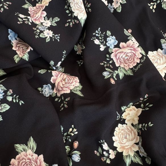 Tecido Viscose Estampada Floral Romance Vintage • Conexão Tecidos
