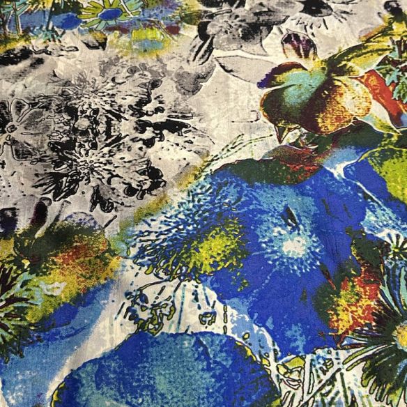 Tecido Palha De Seda Estampada Floral Azul Profundo • Conexão Tecidos