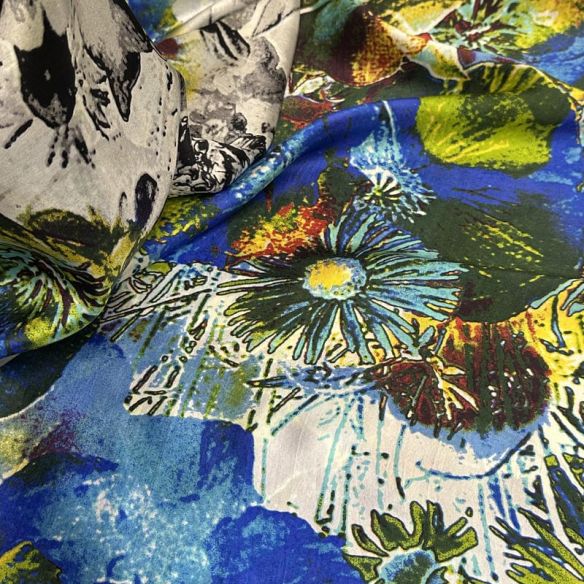 Tecido Palha De Seda Estampada Floral Azul Profundo • Conexão Tecidos