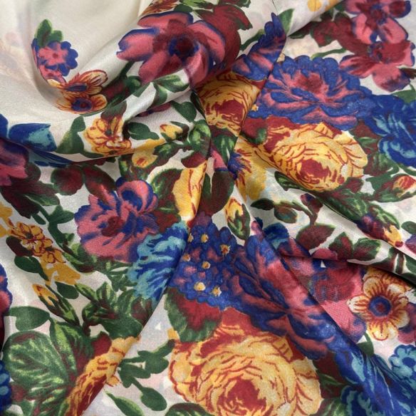 Tecido Palha De Seda Estampada Jardim Clássico Multicolor • Conexão