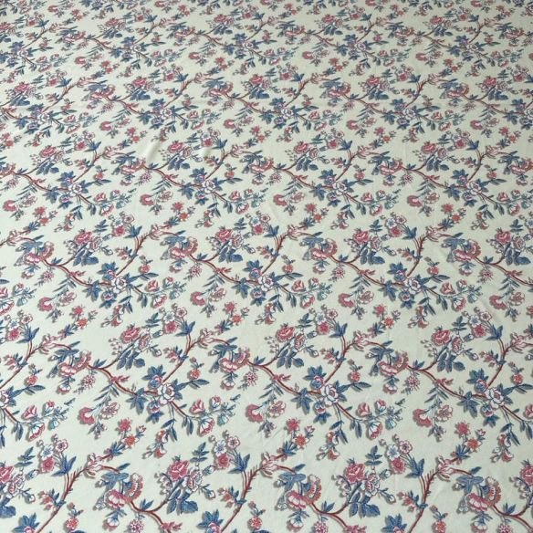 Tecido Crepe de Chine Estampado Floral Provence • Conexão Tecidos