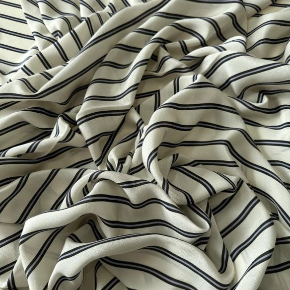 Tecido Crepe de Chine Estampado Fine Line Elegance • Conexão Tecidos