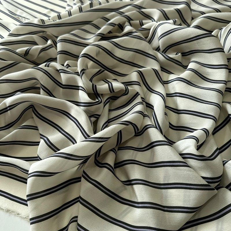 Tecido Crepe de Chine Estampado Fine Line Elegance • Conexão Tecidos