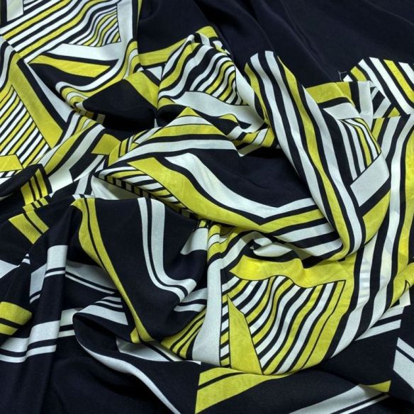 Tecido Crepe de Chine Estampado Chevron Amarelo • Conexão Tecidos