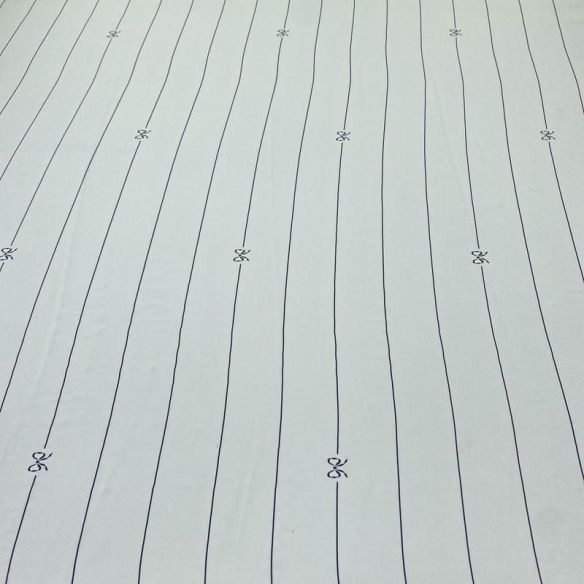 Tecido Crepe de Chine Estampado Lacinhos • Conexão Tecidos