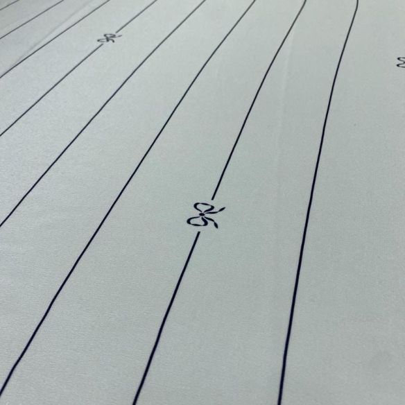 Tecido Crepe de Chine Estampado Lacinhos • Conexão Tecidos