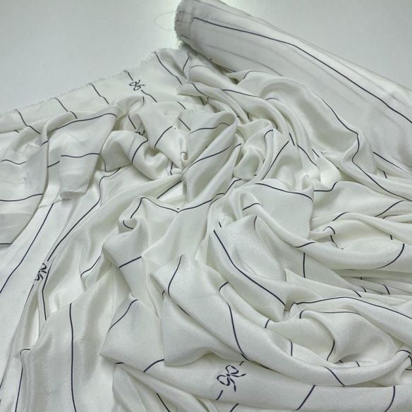 Tecido Crepe de Chine Estampado Lacinhos • Conexão Tecidos