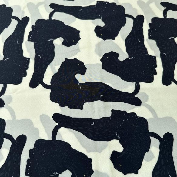 Tecido Crepe de Chine Estampado Animal Flow • Conexão Tecidos