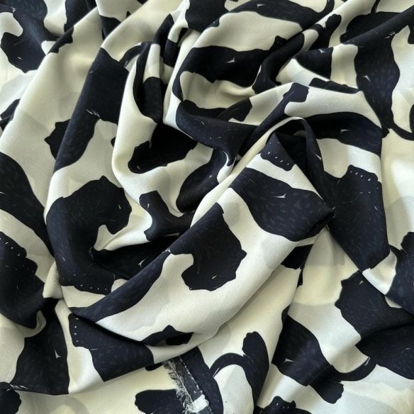 Tecido Crepe de Chine Estampado Animal Flow • Conexão Tecidos
